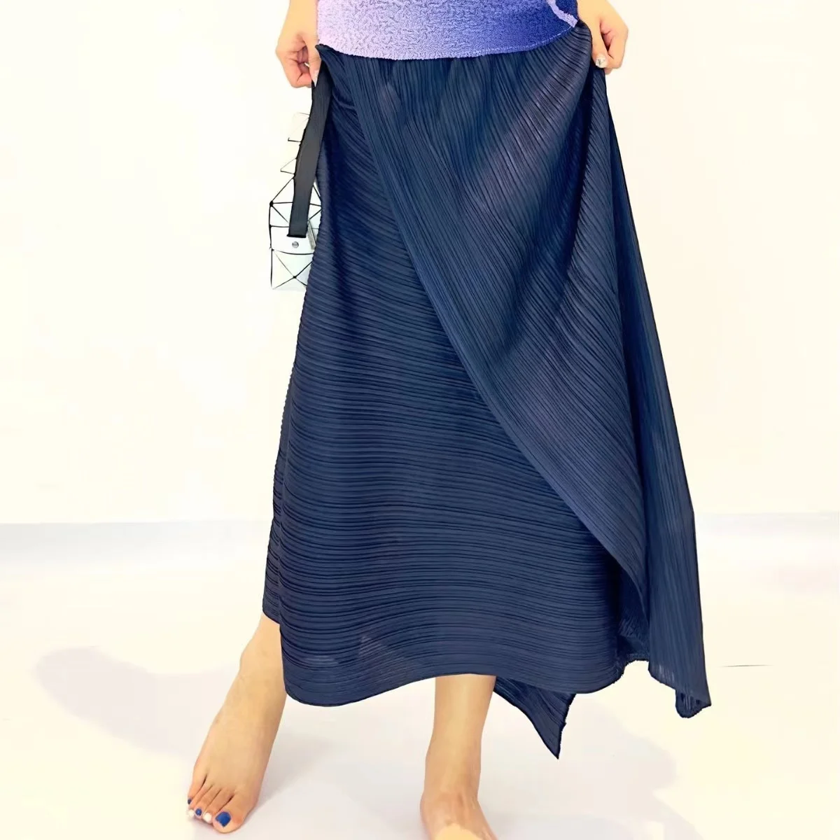 

Miyake Pleated Women's Irregular Spliced Half Skirt Solid Color Versatile Retro Diagonal Cut Half Skirt