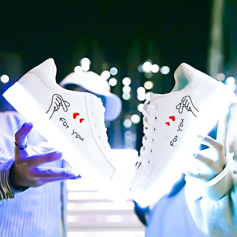 

Adult USB Charging Colorful Light Walking Shoes Male and Female Light Shoes Couples Luminous Board Shoe