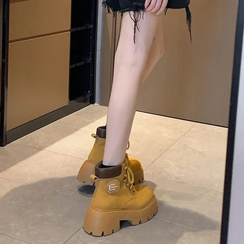 

Popular Small Worker Women's 2023 Spring and Autumn New Thick Bottom Height-Increasing All-Match Classic Retro Ankle Boots