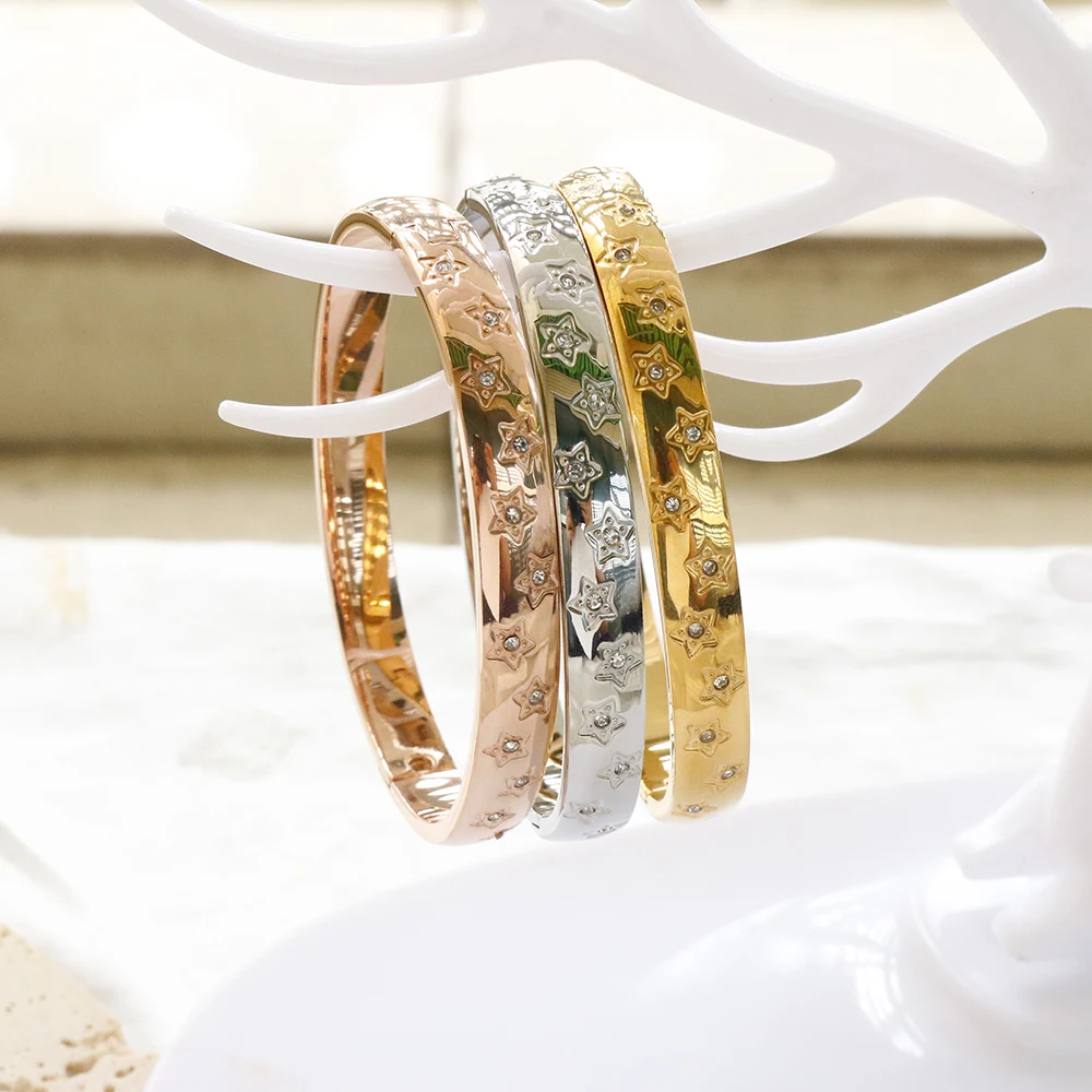 アクセサリー centimeter Star logo bracelet 231BAA328_T2040_D_2.jpg?sw=1920