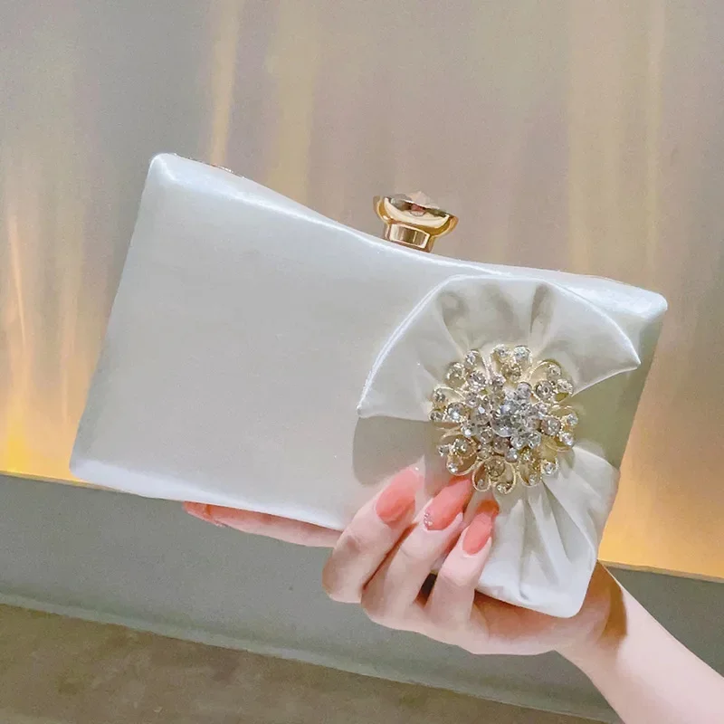 Pochette elegante da sera con strass per donna matrimonio cerimonia_voghion.com