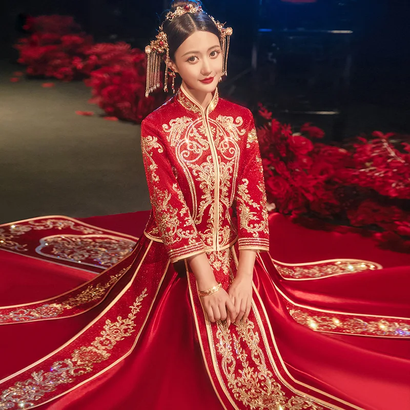 

2022 Traditional Vintage Red Embroidery Bride Wedding Dress Retro Chinese Style Refined Stylish Mandarin Collar Cheongsam