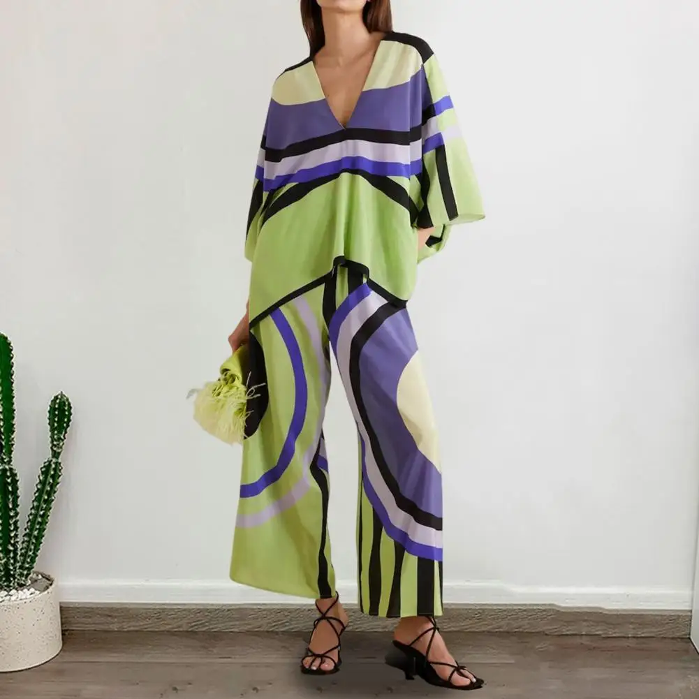 2 Pieces/set Women's Tops And Pants Suit V-neck Printed Dolman Sleeves Side Pockets Wide-leg Stage Performance Clothing