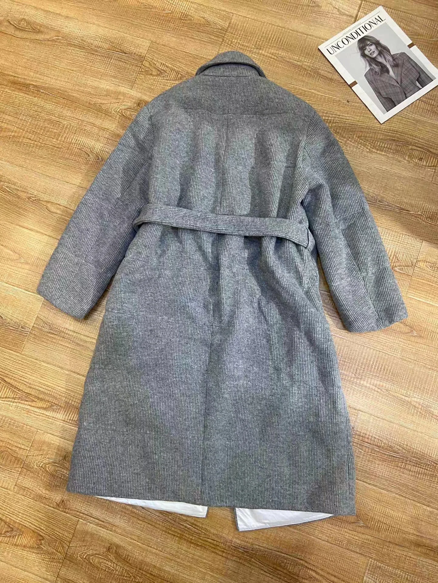 Рисунок 2 - Легкое пуховое пальто