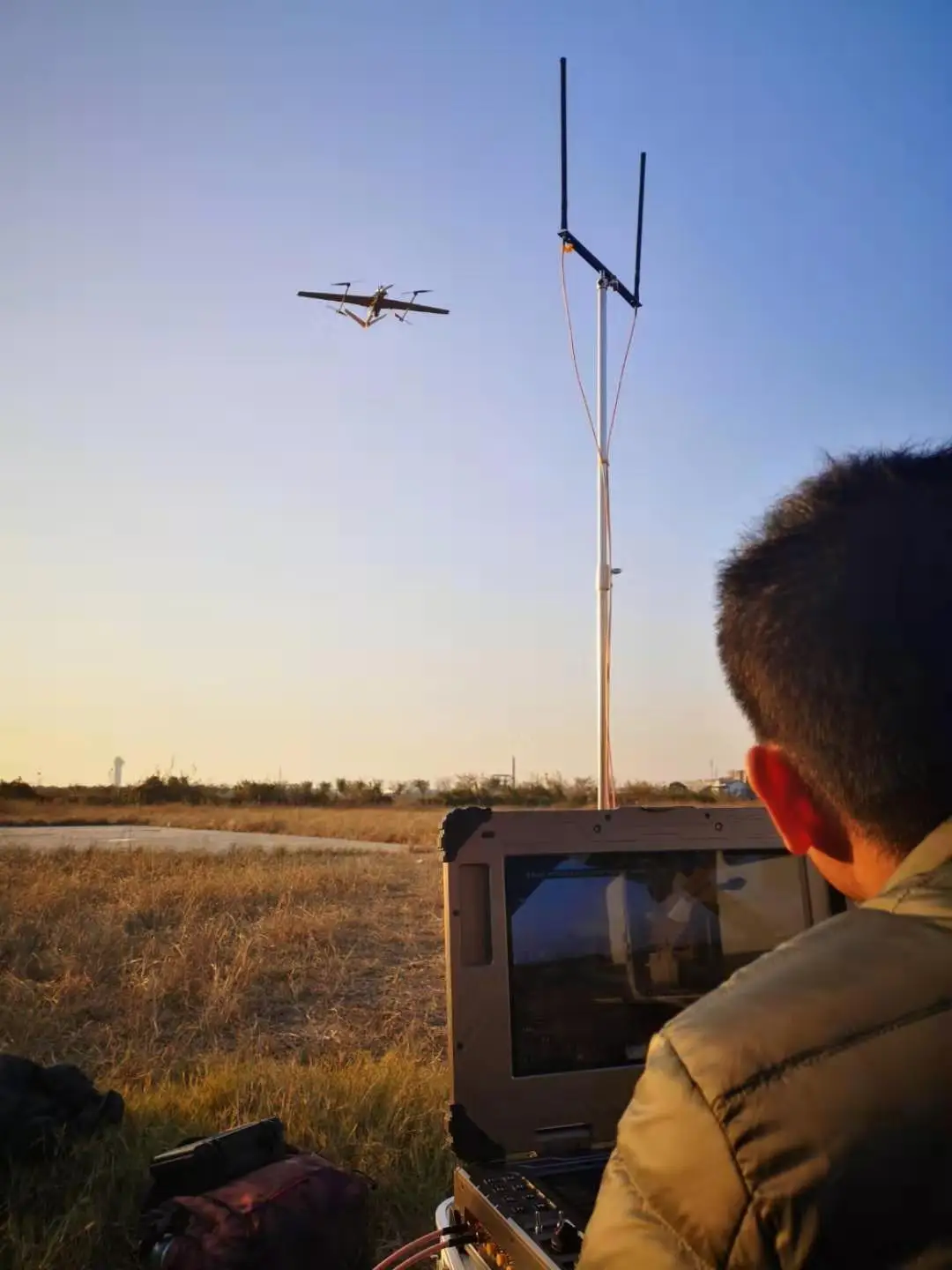 S5e1eb2d839144e65a230289907b349d1c Portable Base Ground Control Station RC GCS for DJI Drone Uav Dual Touch Screen