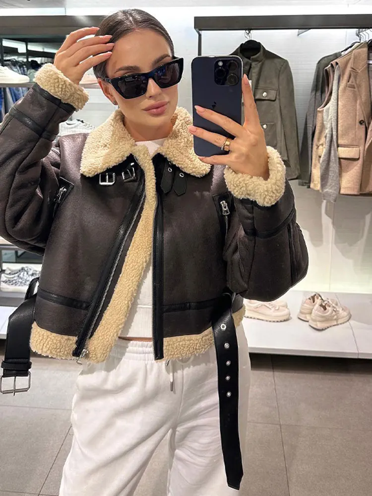 

Fashion Retro Lamb Fur Patchwork Leather Jacket Women Lapel Long Sleeved Cropped Coat 2023 Autumn/Winter Casual Loose Streetwear