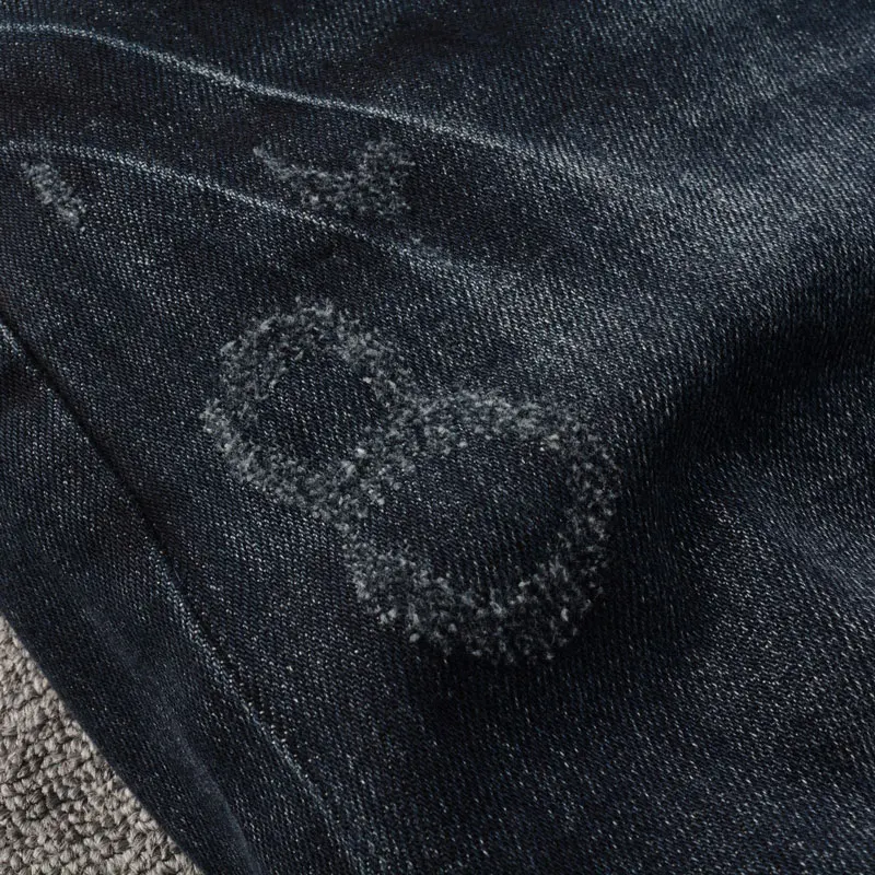 Рисунок 6 - Джинсы мужские зауженные рваные