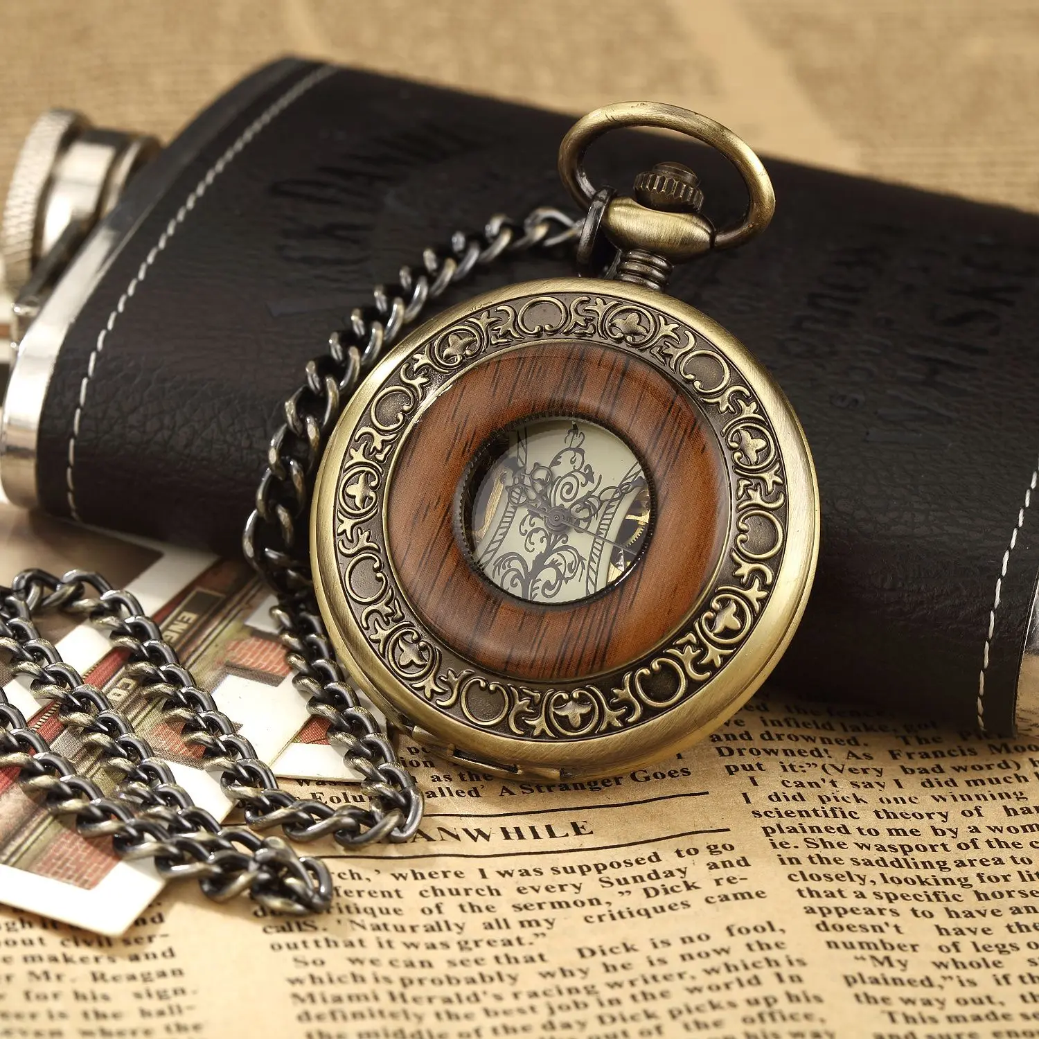 

New Vintage Wood Circle Bronze Alloy Steampunk Skeleton Hand Winding Mechanical Pocket Watch Roman Numerals Chain Clock Pendant