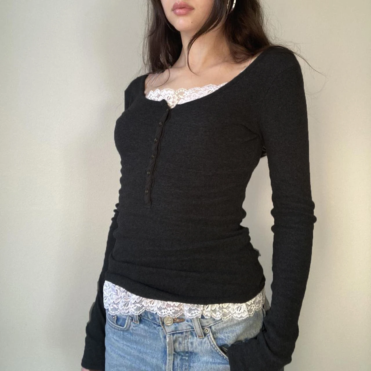 

Dourbesty y2k Top Women Lace Patchwork Long Sleeve T Shirt Aesthetics 2000s Basic Sweats Tees Vintage Grunge Clothes Streetwear