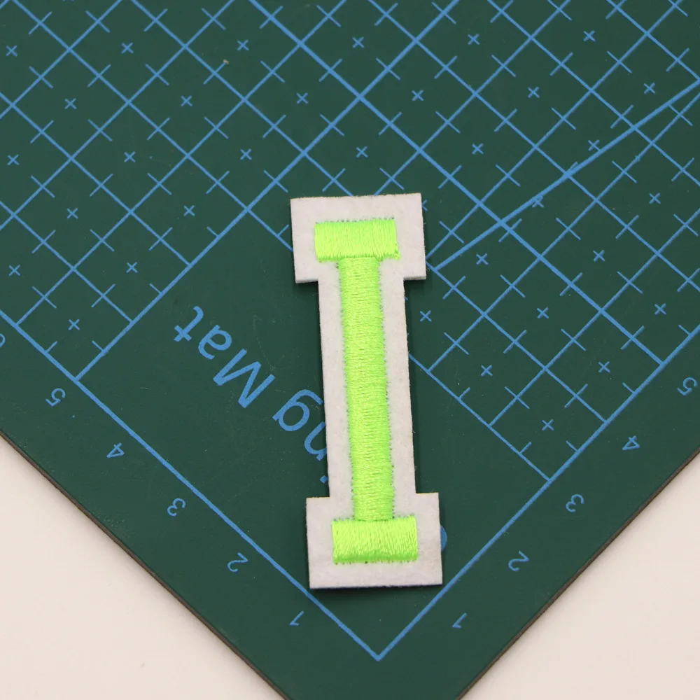 1PC Leuchtstoff Grüne Brief Alphabet Bestickte Patches Eisen auf Patches Applique Patches Diy Custom Name Abzeichen Reparatur Patcch – Detail 12