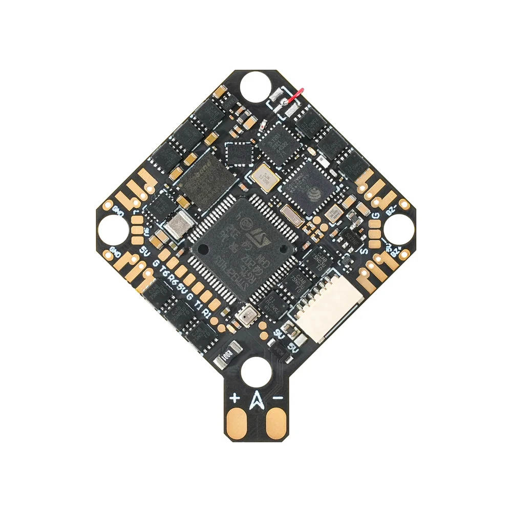 Carte électronique du BETAFPV F4 2-3S 20A AIO FC V1 avec microcontrôleur et régulateurs.
