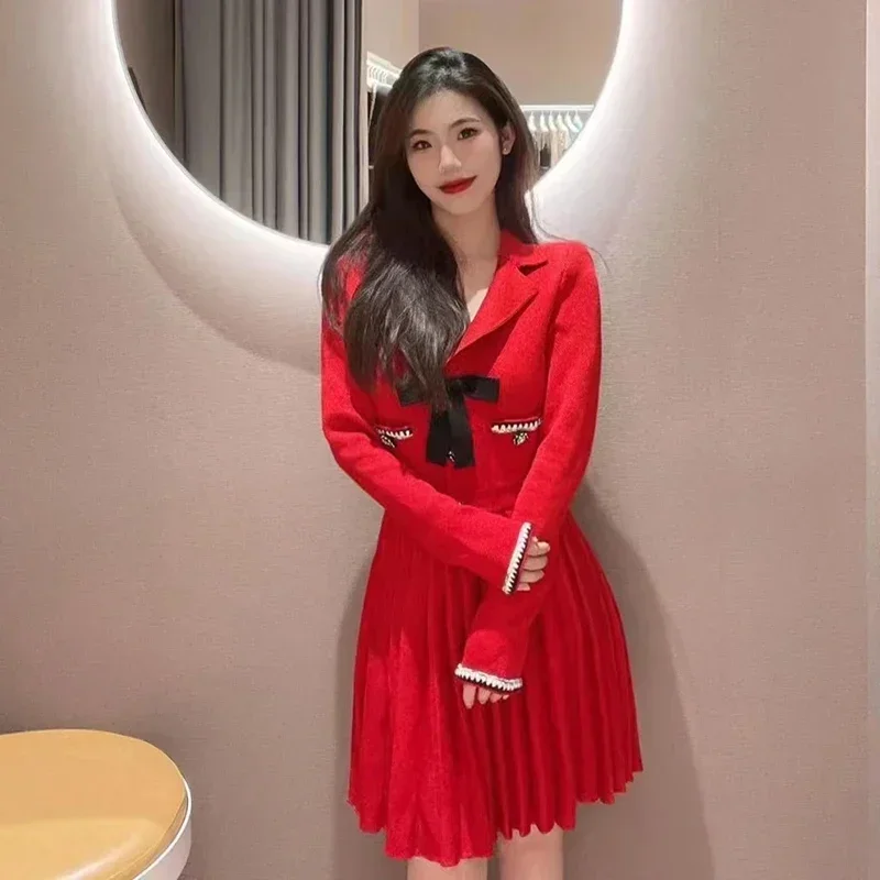 

Women Autumn and Winter New Style Bow Tie Notched Collar Knitted Diamond Buckle Paired Pleated Commuter Mini Dress