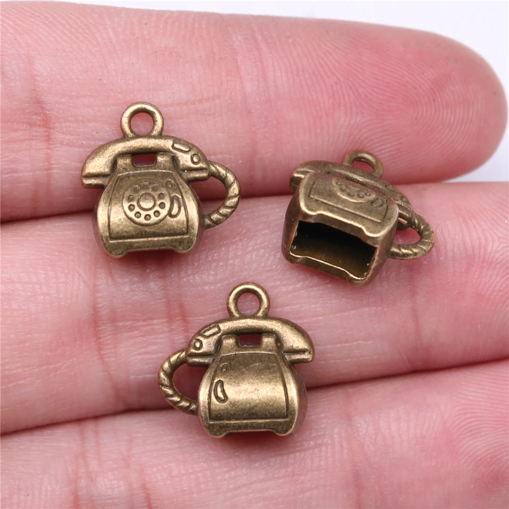 Vintage 3D Retro Telephone Charms - Set of 4