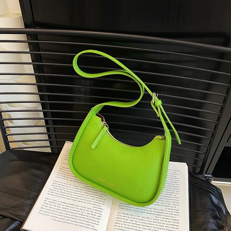 

Commuter Fashion Green Versatile Bag Women's 2023 New Summer Small Group Underarm with a Western Style Shoulder