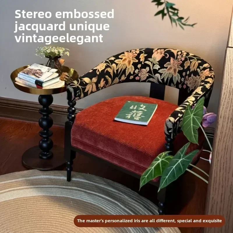 French Retro Solid Wood Lounge Chair Medieval Style Leisure Fabric Single Sofa Designer Lazy Chair for Living Room Study
