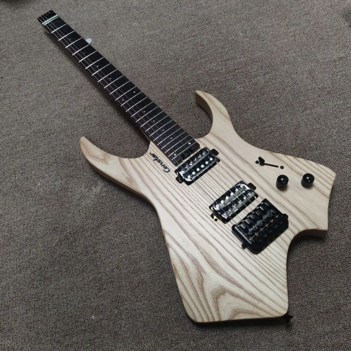 

Headless Electric Guitar White Wax Wood Body,maple Neck,factory Direct Sales