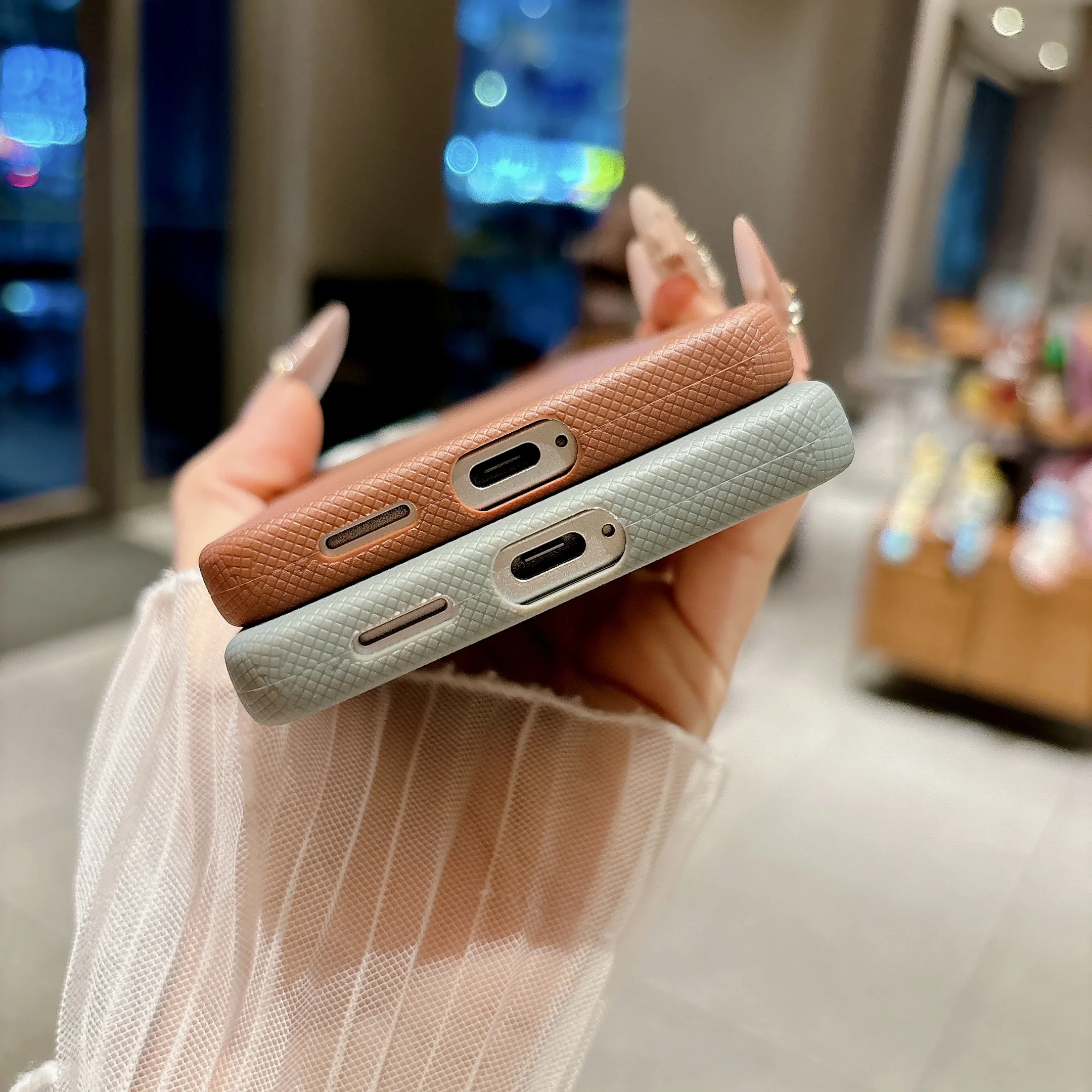 Elegant Textured Leather Phone Case - Simple and Stylish Cover