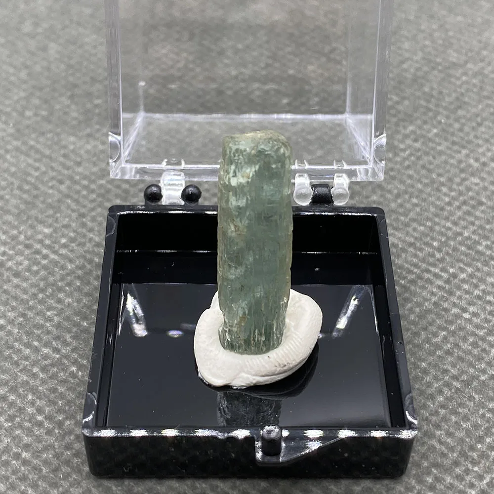 

100% Natural Namibian Aquamarine Rough Gemstone Crystal+ box size 3.5cm