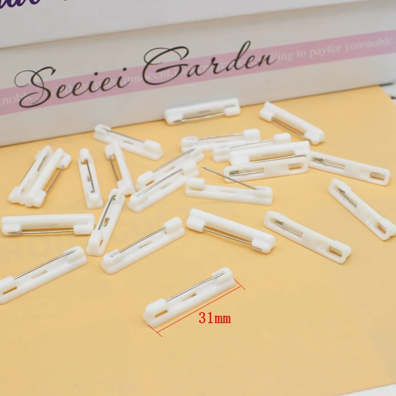 50PCS 2.1cm 3.1cm 화이트 블랙 접착 플라스틱 브로치 핀 백 핸드 배지 hijab 핀에 대 한 일반 안전 핀
