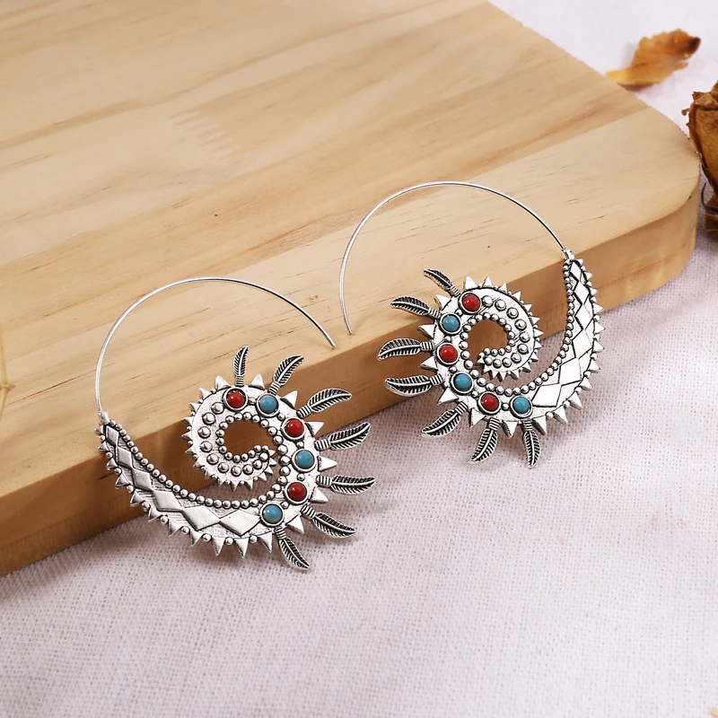 

Gypsy - Women's Hollow Spiral Earrings, Simple Fashion Jewelry, Silver, Round Tassel Earrings