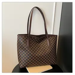 Spacious Women's Tote Bag - Trendy Single Shoulder Design (Brown)