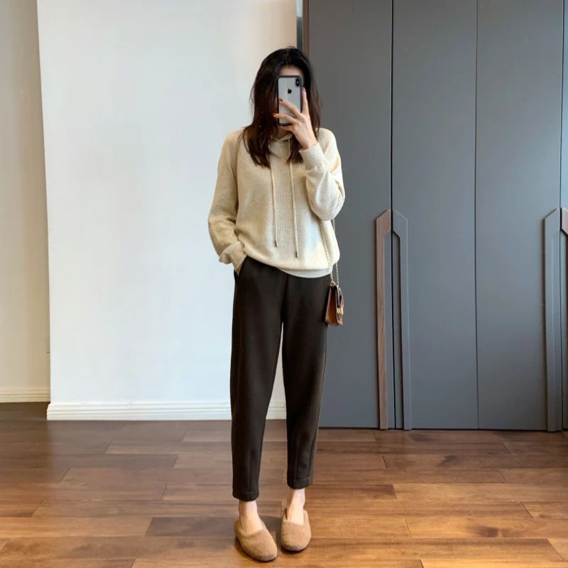 Рисунок 5 - Винтажные бархатные зимние брюки QWEEK с начесом