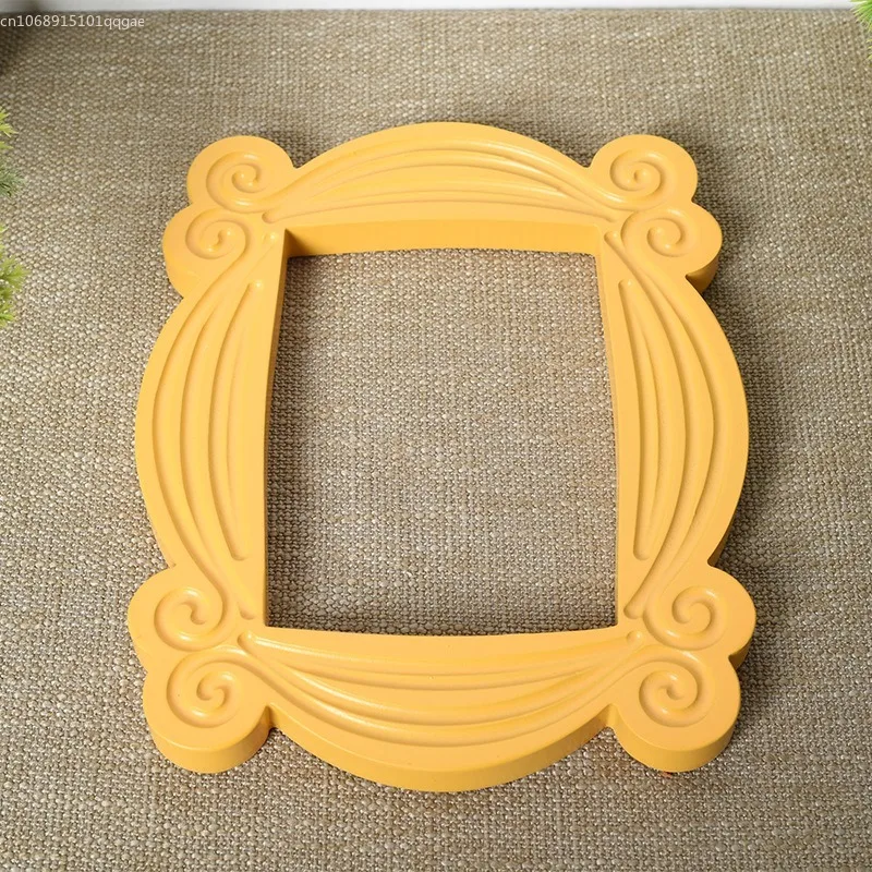 Serie Tv Friends Handmade Monica Door Frame Wood Yellow Photo Frames Collezione Di Decorazioni Per La Casa Da Collezione Decorazioni Regalo Cosplay