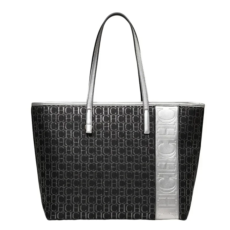 حقيبة كتف نسائية من CH Trend، تتميز بتصميم بسيط وع...