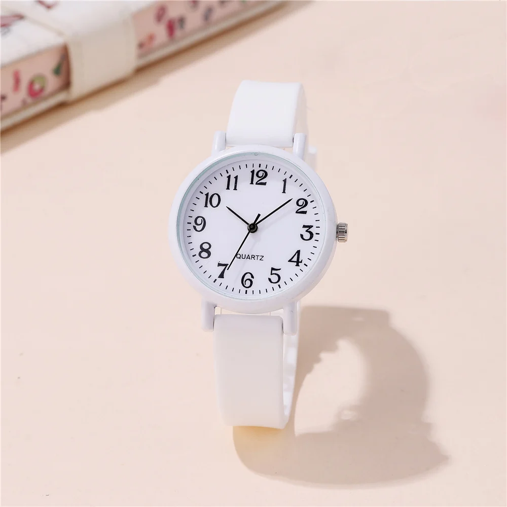 Minimalist Silicone Children's Casual Wristwatch in Black and White