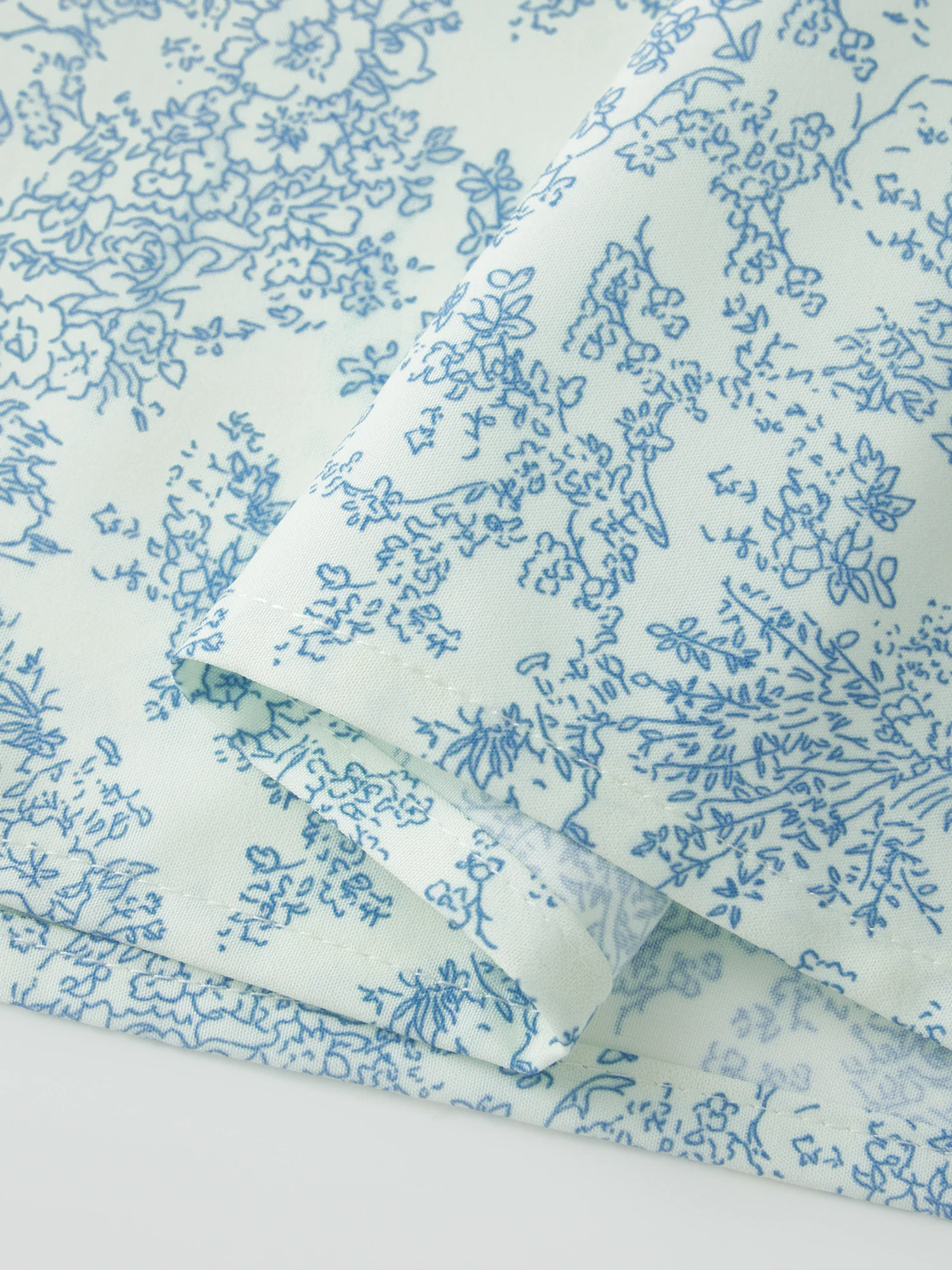 Floral Print Tie-Shoulder Maxi Dress with Smocked Sweetheart Neckline Sleeveless Backless A-line Silhouette and Tiered Ruffle