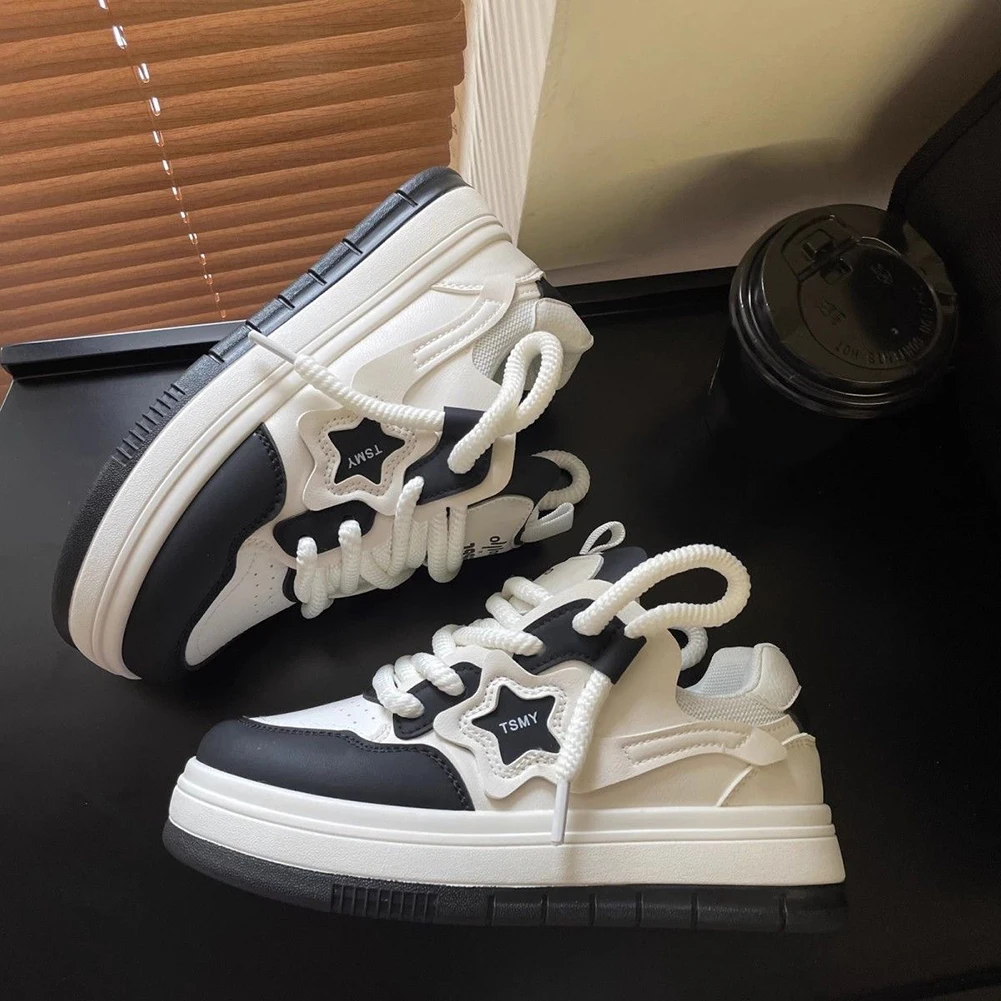 Star Walking Sneakers Y2K Platform Shoes Thick Sole Comfortable Running Shoes Aesthetic Tennis for Outdoor Sports