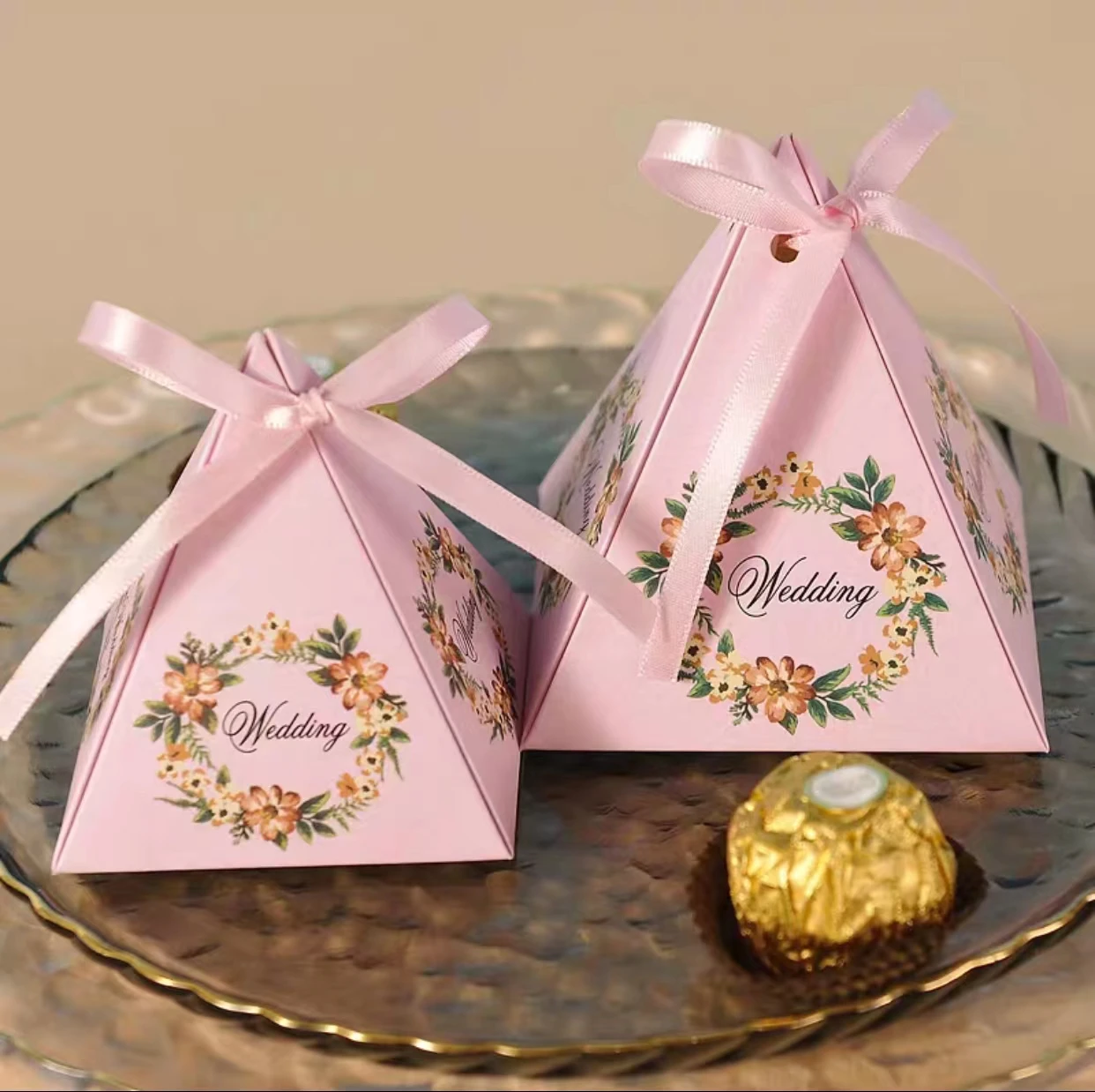

100pcs Wedding Marriage Table Decoration Paper Favor Gifts Boxes For Bride Groom Party Candy Chocolate Package