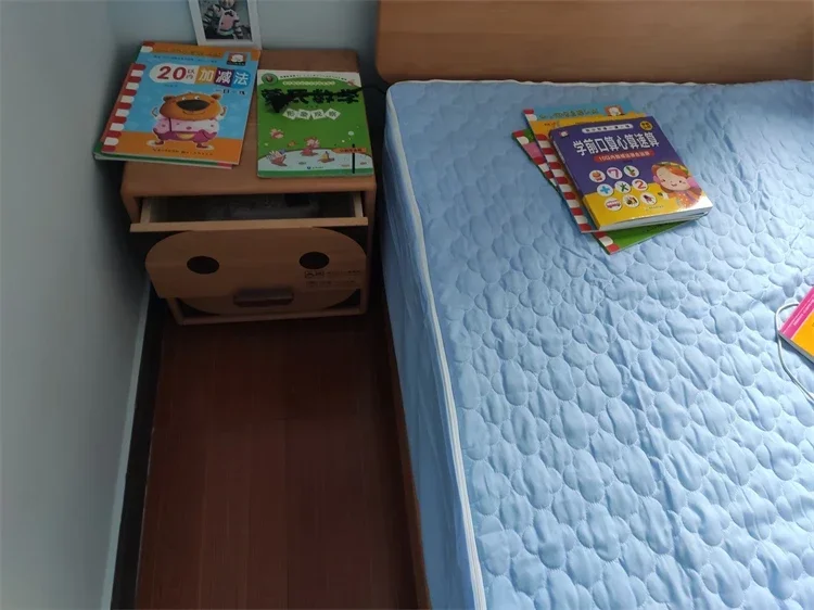 Solid Wood Children's Bedroom Nightstands Modern Apartment Dormitory Storage Cabinets Nordic Household Furniture Side Tables