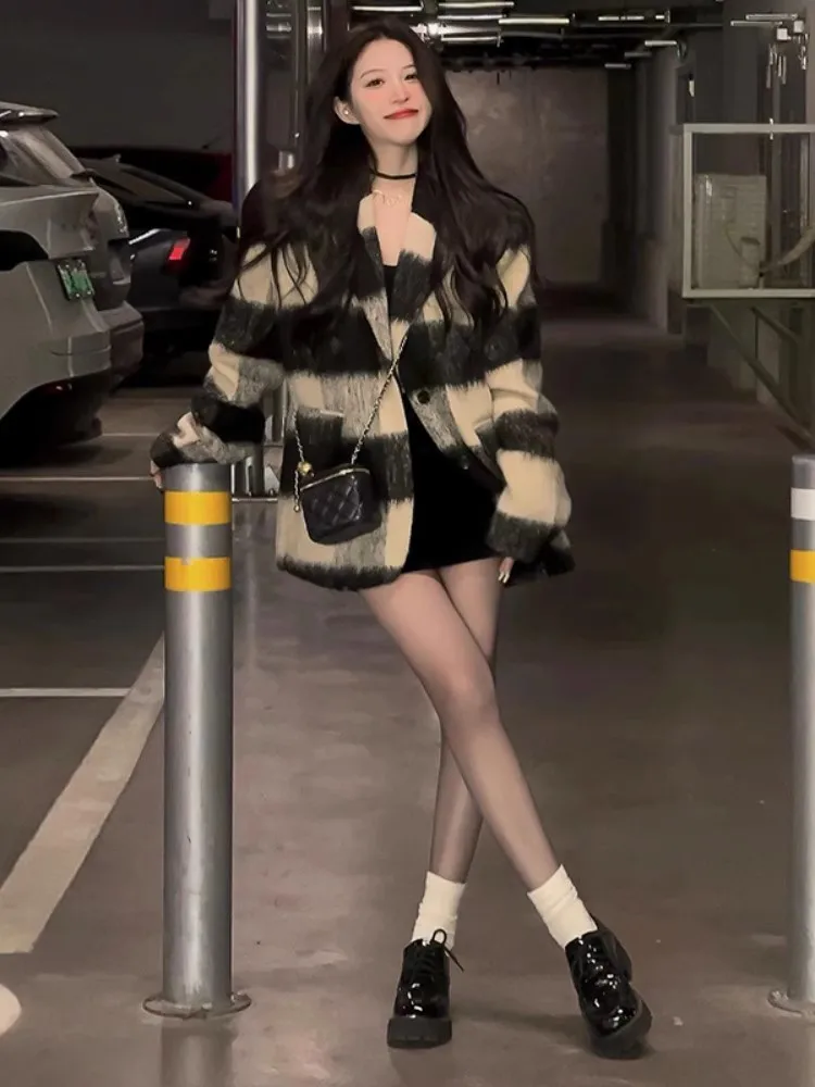 Jacket Black and White Plaid Suit Woolen Short Thickened Suit Collar Coat Women's Autumn Winter High-Grade Warm Single-Breasted