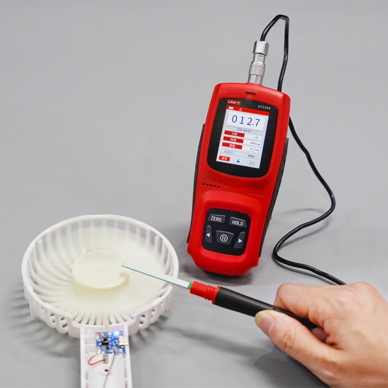 UNI-T Handheld Digital Gauss Meter UT335A/UT335B/UT335C Measurement Range 0-30kGs / 0-3000mT Chinese and English adjustable
