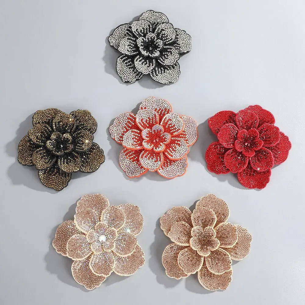 Dreidimensionale Kamelie Strass-Blumenapplikationen DIY Handwerk Nähzubehör Verzierung Blumenbrosche Stoffe Funkelnd – Detail 13