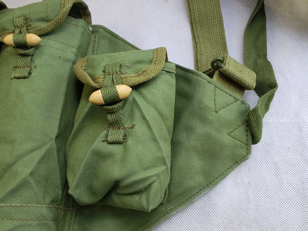 GENUINE MILITARY ORIGINAL VIETNAM WAR CHINESE TPYE 81AK CHEST RIG AMMO POUCH Made in 1994s