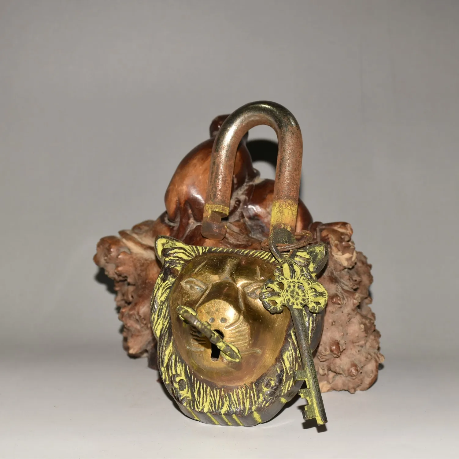 

6"Tibet Temple Collection Old Bronze Lion Head Mask Lock Pendant Amulet Dharma Ornaments Town house Exorcism