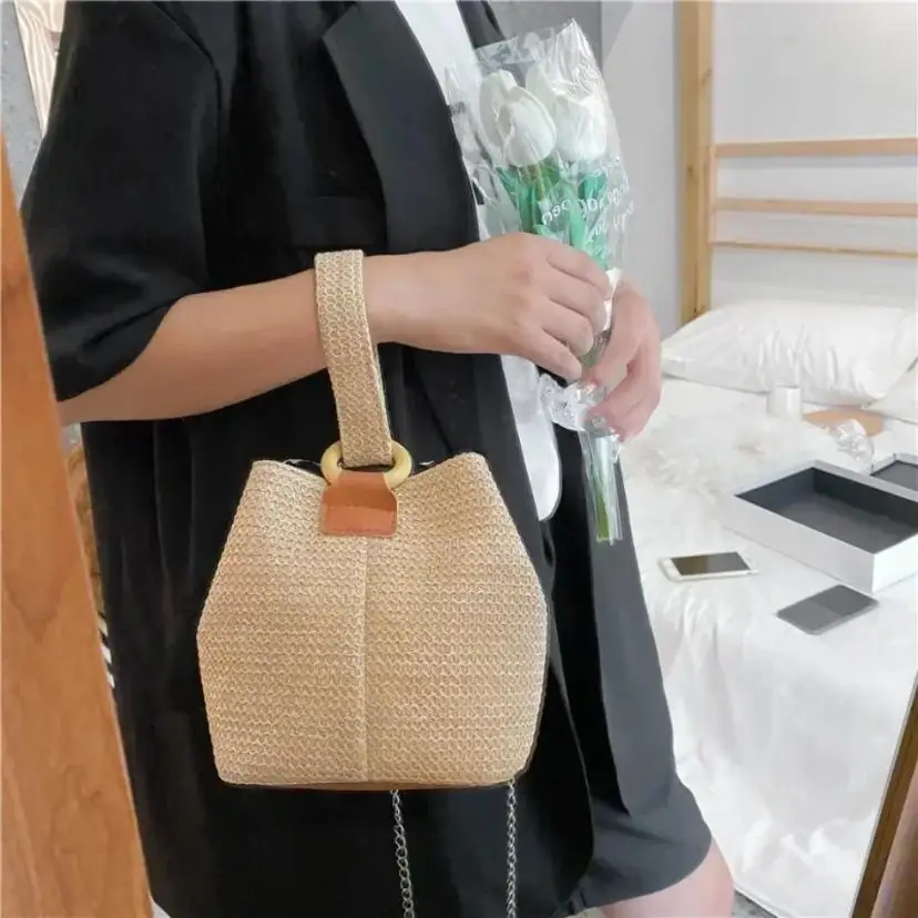 1 Pcs New Versatile Crossbody Bucket Bag Small Fresh Handbag Student Woven Bag Forest Style Beach Grass Woven Bag Women's Bag
