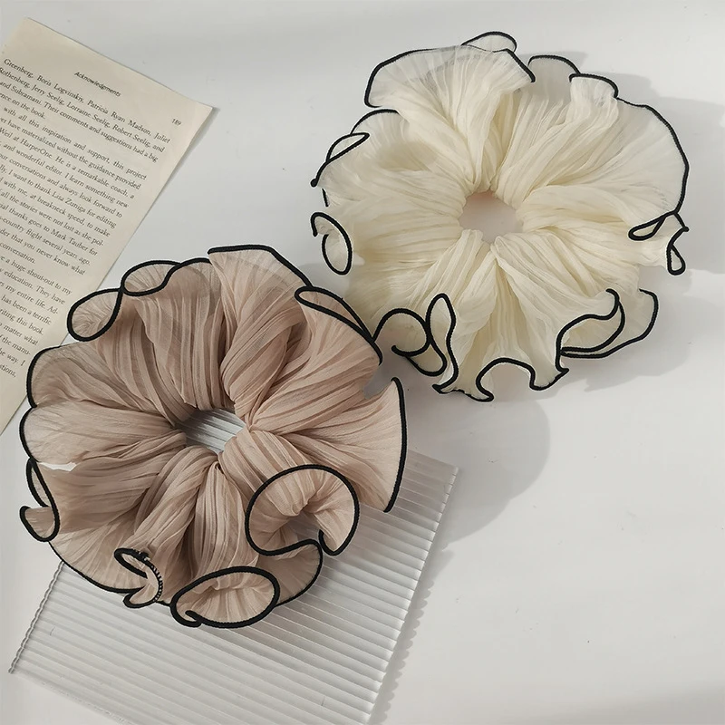 Elegant Women's Hair Scrunchies - Trendy and Versatile Hair Accessories