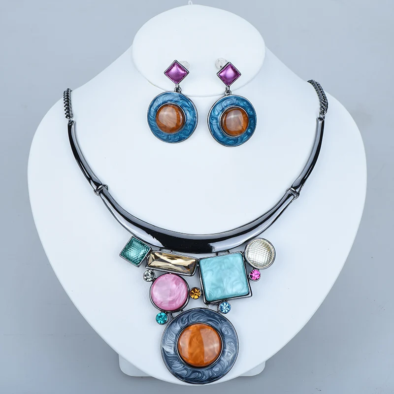 ICEYY Vintage RetroTurquoise Rhinestone Round Geometric Resin Chunky Necklace Statement Jewelry Sets