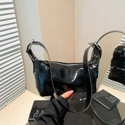 Chic Women's Leather Underarm Shoulder Bag with Zipper Closure (LS01370-Black)