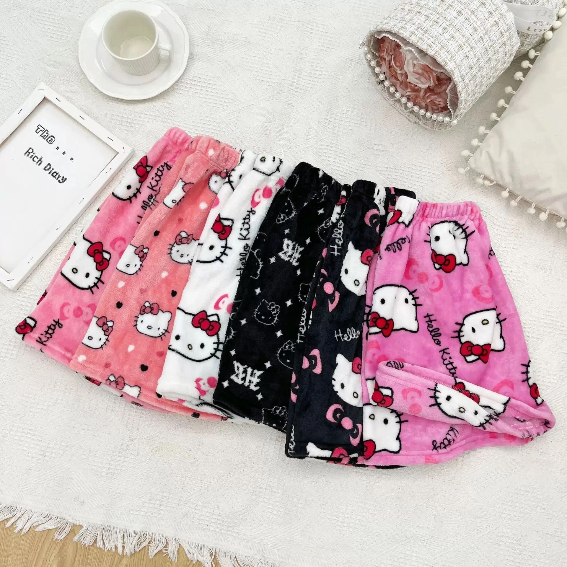 2025 New Hello Kitty Pajama Pants Anime Loose Pants Cartoon Couple shortswear Women Leisure Home Trousers 1