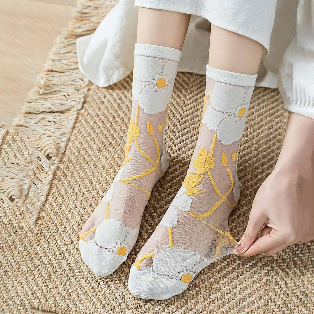 Ultratenké kawaii korejské broušené sklo hedvábí ponožky holčičky výšivka dámská ponožky kvést ponožky prostřední trubice ponožky květinová pletené zboží