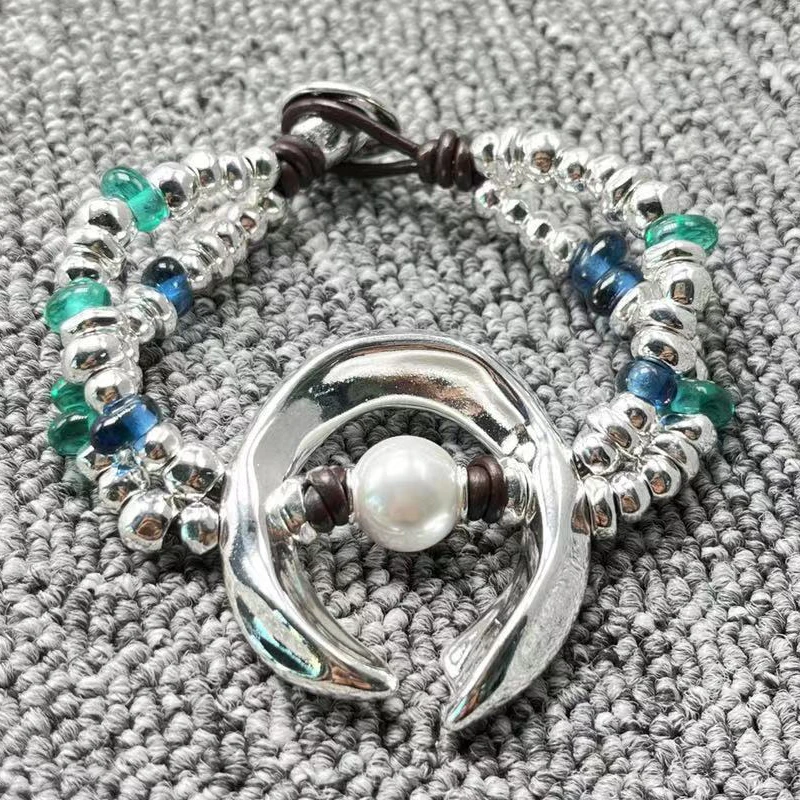 

Hot selling European and American fashion electroplating 925 silver luxury women's bracelets romantic jewelry gifts