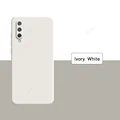 Lvory White