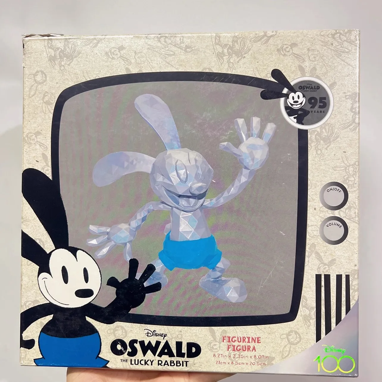 thumbnail image 1 of Nuevos adornos de muñeca conmemorativos originales del centenario de Oswald el Conejo de la Suerte de Disney, 1 of 4