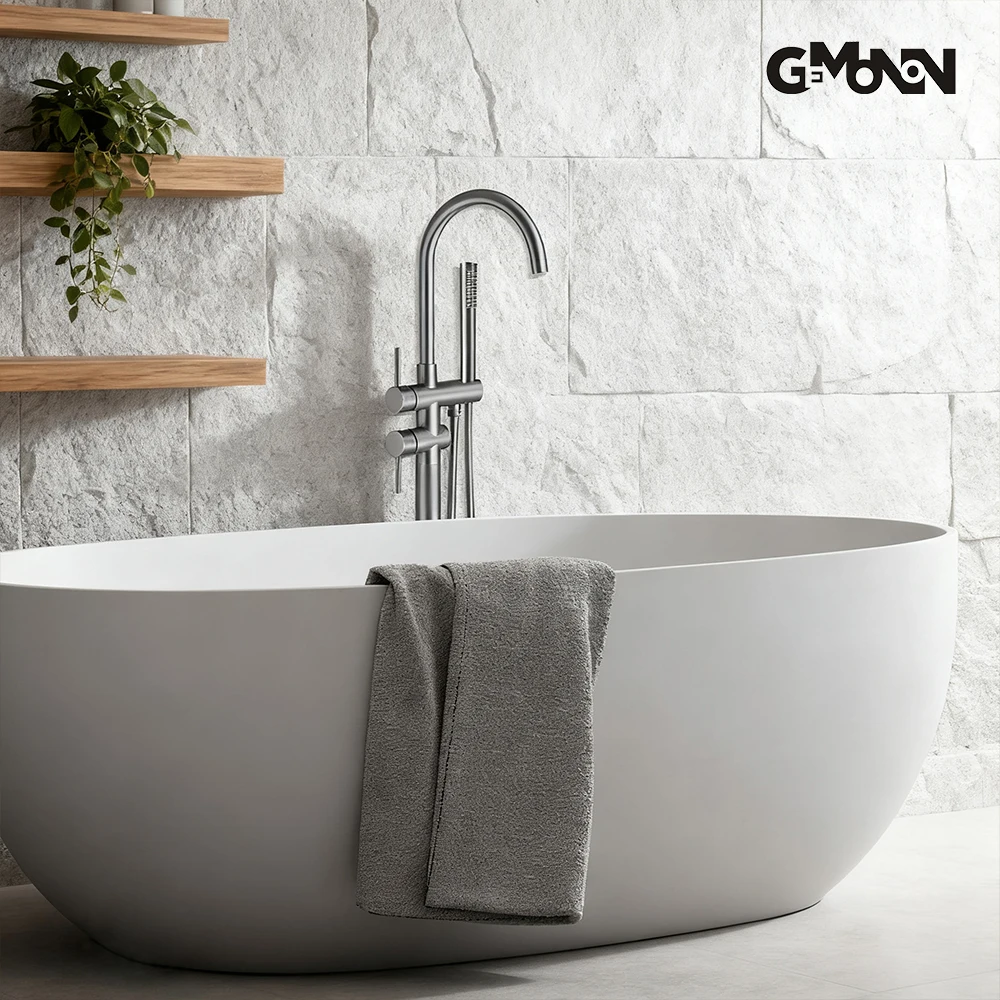 ชุดก๊อกน้ำอ่างอาบน้ำแบบตั้งพื้นสี Gunmetal พร้อมระบบผสมน้ำร้อนน้ำเย็นแบบติดตั้งบนพื้น พร้อมฝักบัวแบบมือถือ 2 โหมด และหัวฉีดแบบกลม 1