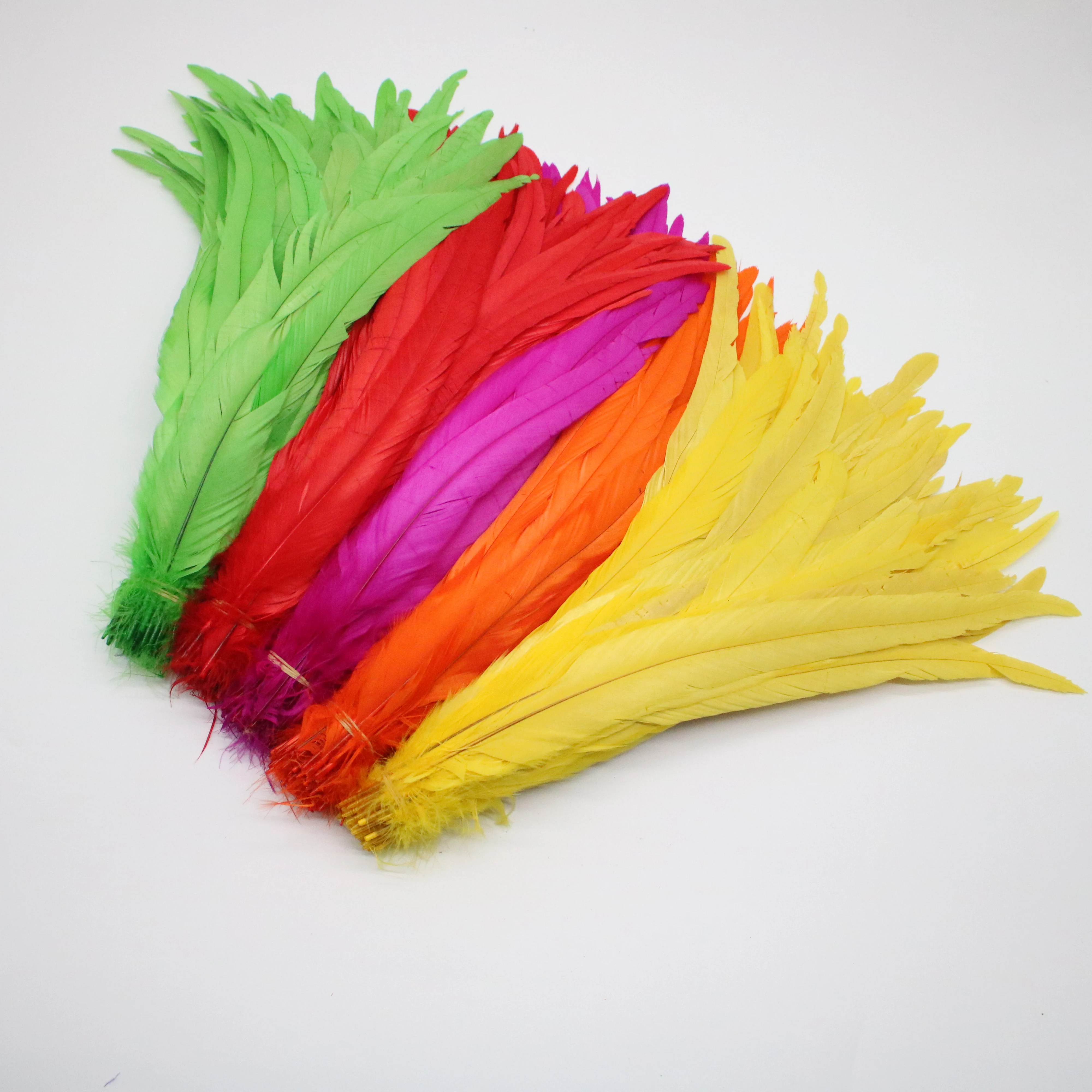 

Wholesale 50pcs Natural Cock Tail Feathers 25-40cm / 10-16inch Clothing Decoration Stage Performance Rooster Tail Feathers Plume