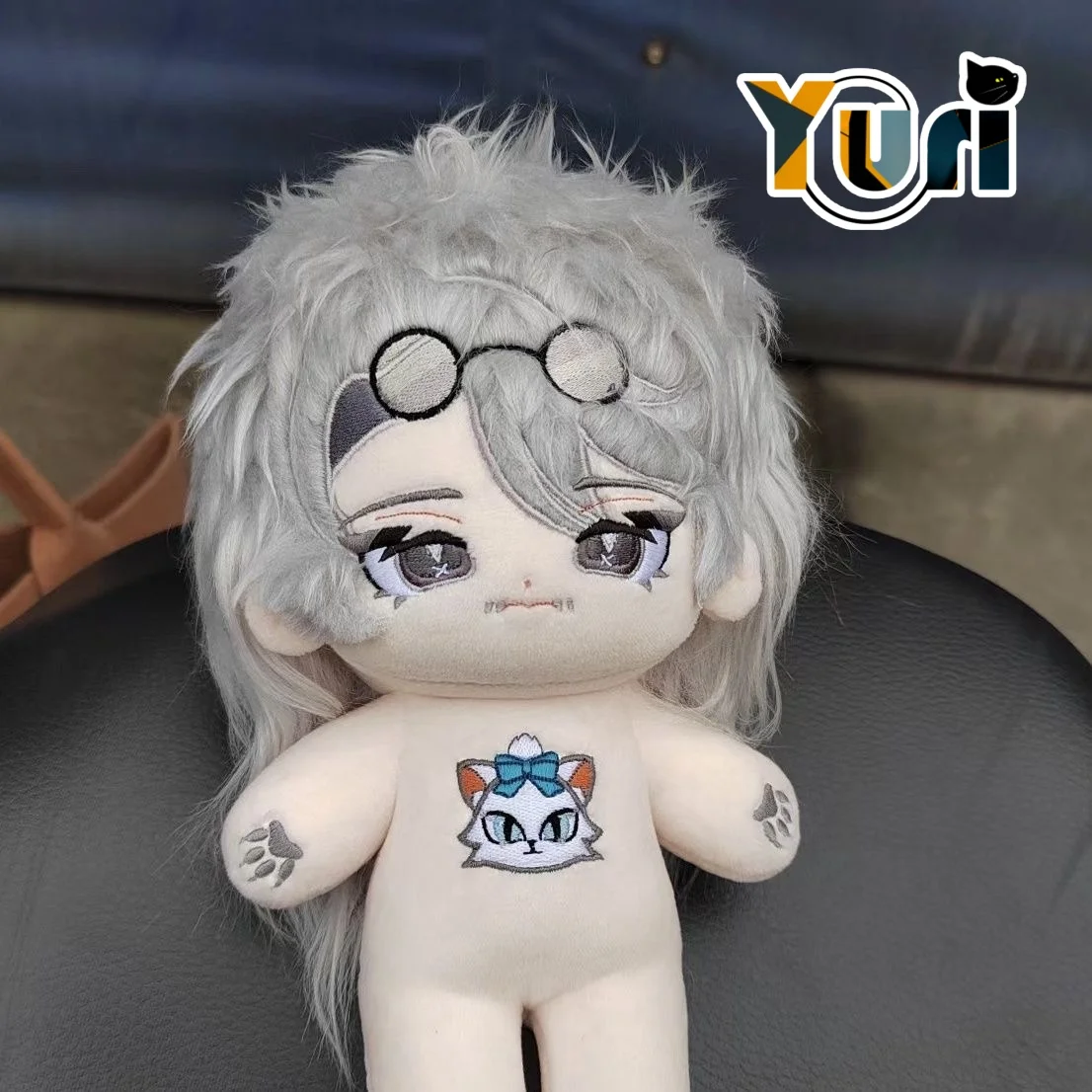 

Yuri, игрушка для косплея, персонаж V Aesop, Карл Баммер, 20 см, плюшевая кукла, игрушка для тела, милый подарок фанату Косплея
